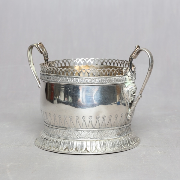 Porringer (or sugar bowl), silver, weight 370 g,  Swedish hallmarks, Grötskål (sockerskål), silver, vikt 370 g, svenska stämplar._1167a_8db627acb8f8536_lg.jpeg