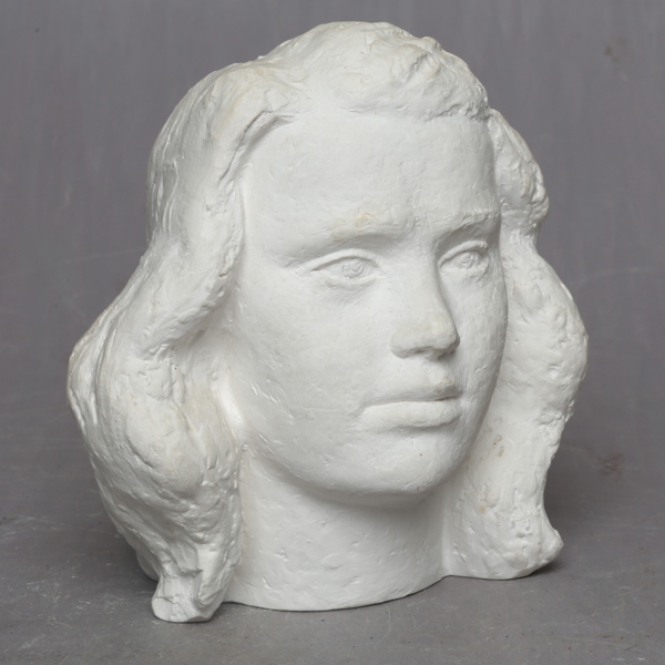 SCULPTURE by C O Avén, plaster, "Susanne", signed , dated 1942 / CARL-OSCAR AVÉN. skulptur, gips, "Susanne", signerad C O Avén, daterad 1942