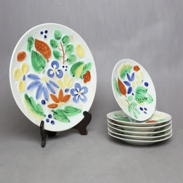 PLATE WITH AND SMALLER PLATES, 7 parts, glazed ceramic, Uppsala Ekeby - Gefle / FAT MED ASSIETTER, 7 delar, glaserad keramik, Uppsala Ekeby - Gefle