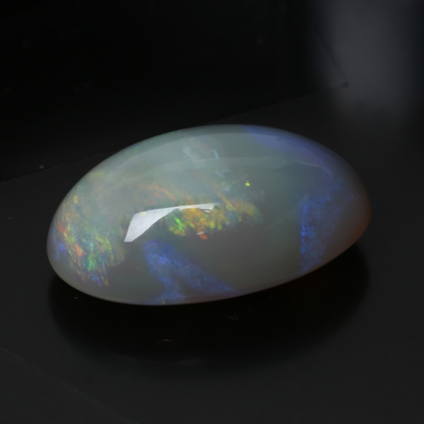 OPAL, Australia, about 10.35 ct / OPAL, Australien, cirka 10,35 ct.