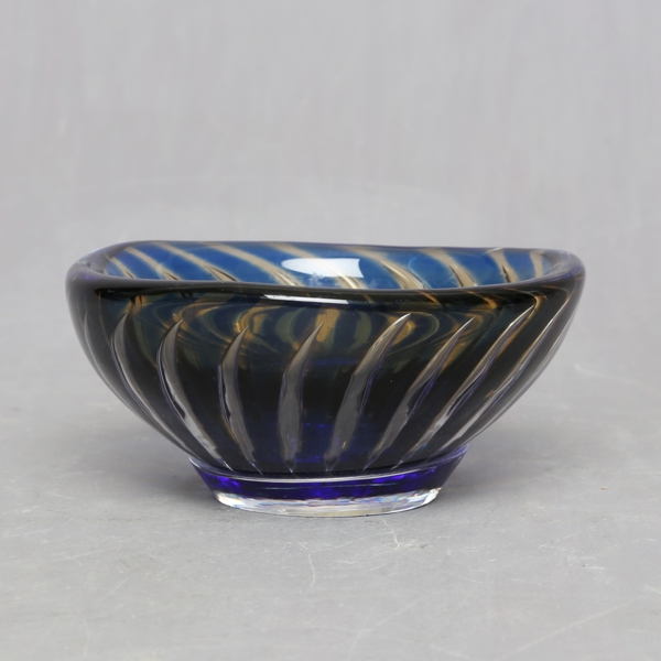 Edwin Öhrström, glass bowl, Ariel, numbered 1711E, signed, Orrefors / Edwin Öhrström, glasskål, Ariel, numrerad 1711E, signerad, Orrefors_1853a_lg.jpeg
