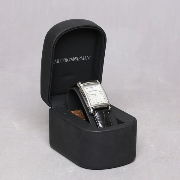 Emporio Armani, White/Black Leather Bracelet, 36x31 mm, ref. AR0231 / Emporio Armani Vit/ Svart Läder Armband, 36x31 mm, ref AR0231_2050a_lg.jpeg