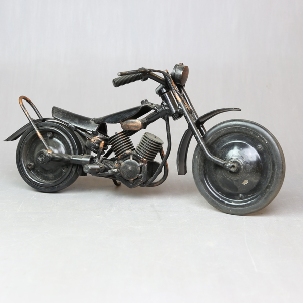 DECORATIVE SCRAP METAL, motorcycle, 1900s / DEKORATIVT METALLSKROT, motorcykel, 1900 tal_2183a_lg.jpeg