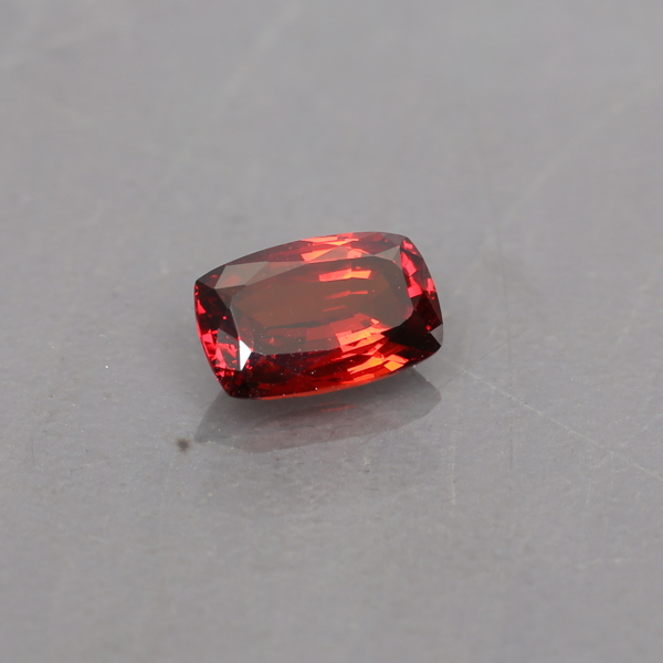 GRANAT, Spassartite, cirka 8,45ct.