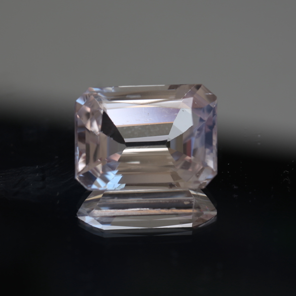 MORGANIT, cirka 26,80 ct