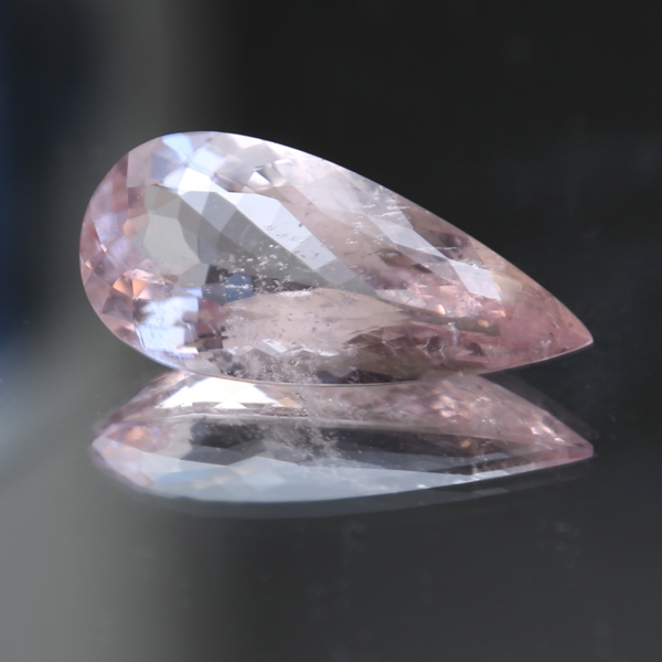 MORGANIT, cirka 26,65 ct