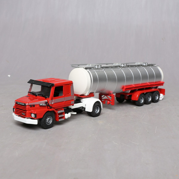 SCANIA 143 M, bulk semi-trailer, scale 1:50, collectors item / SCANIA 143 M, bulk semitrailer, skala 1:50, samlar objekt._289a_8db417a679d6277_lg.jpeg